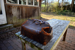 1900s Victorian oversized distressed leather doctor bag