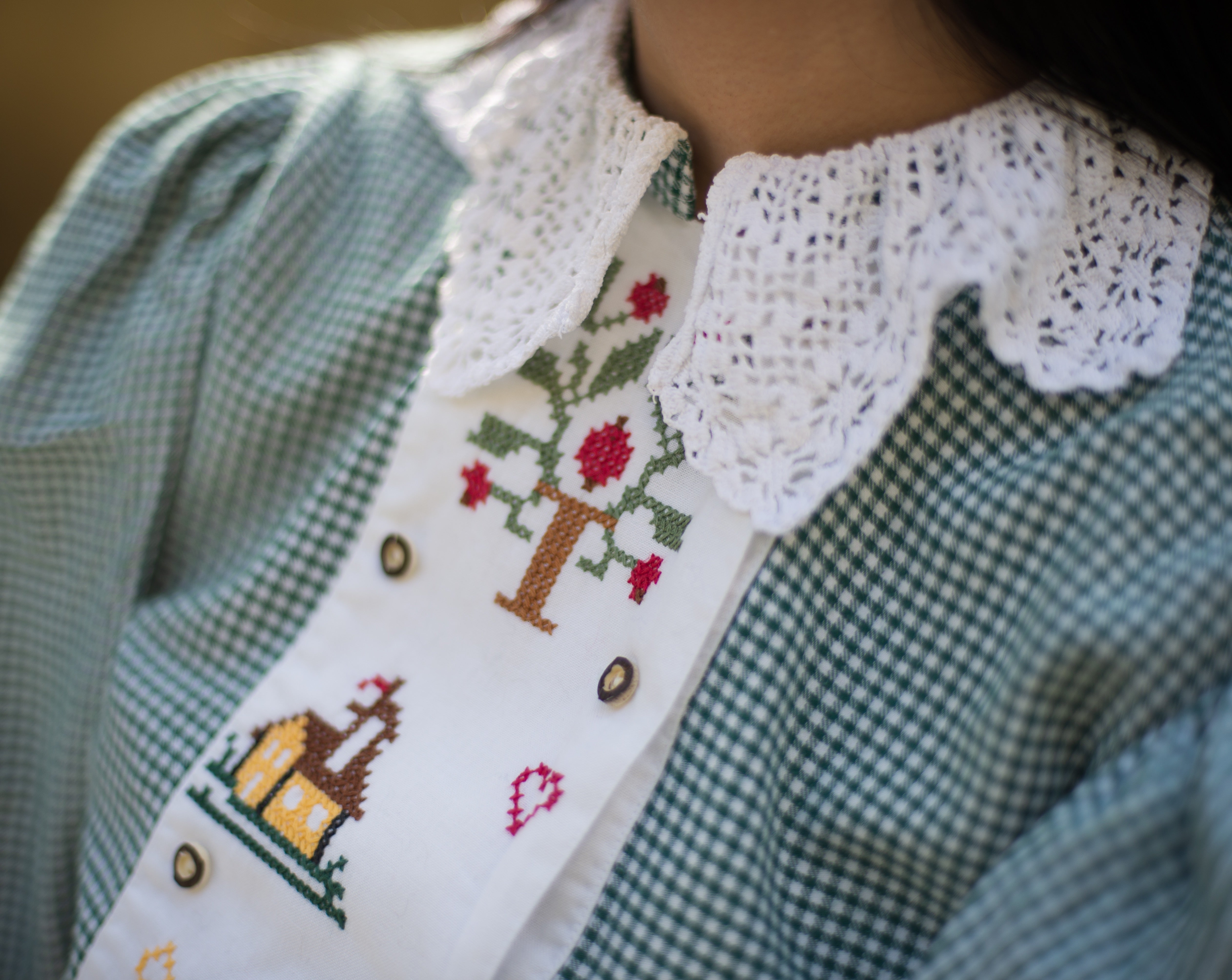 Vintage cotton mutton sleeve cross stitch embroidery and crochet collar gingham blouse
