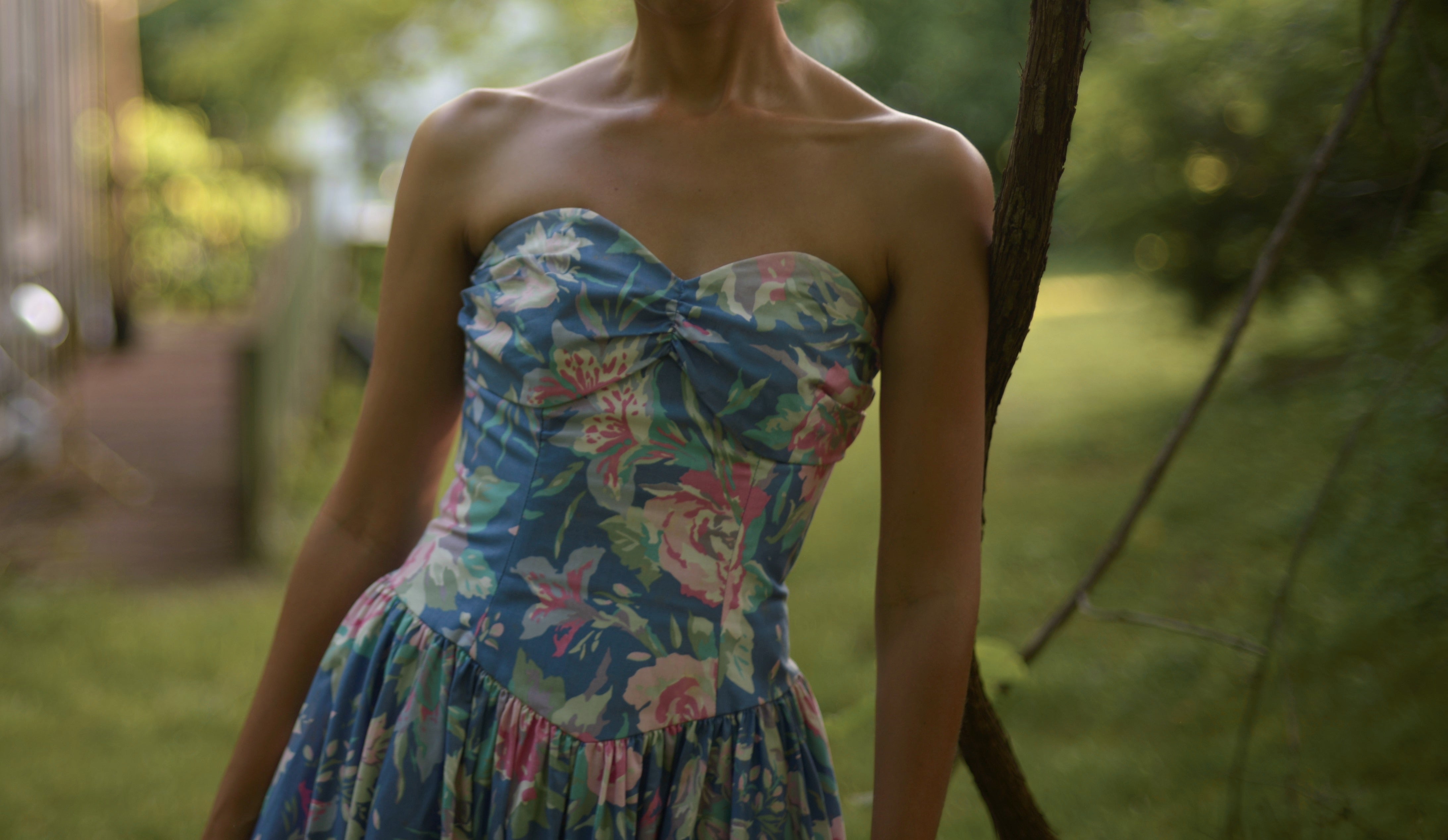 laura ashley strapless dress 80s Laura Ashley cotton floral fit and flare strapless dress, small – Page of Air