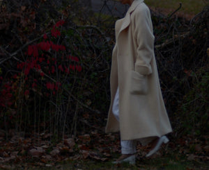1980s cream mohair wool oversized coat with strong shoulder